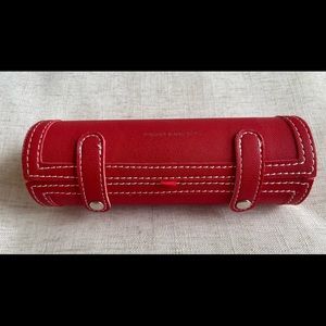 New double glasses case